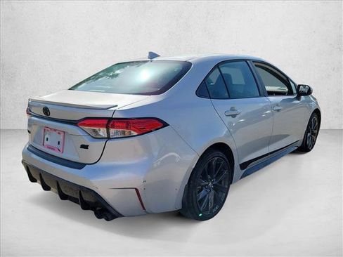 Used 2024 Toyota Corolla SE FWD image 5