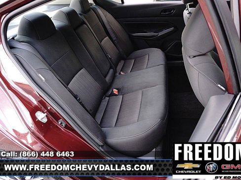 Used 2025 Nissan Altima 2.5 SV image 12