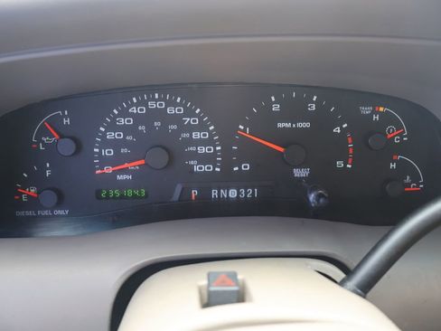 Used 2004 Ford F250 King Ranch image 2