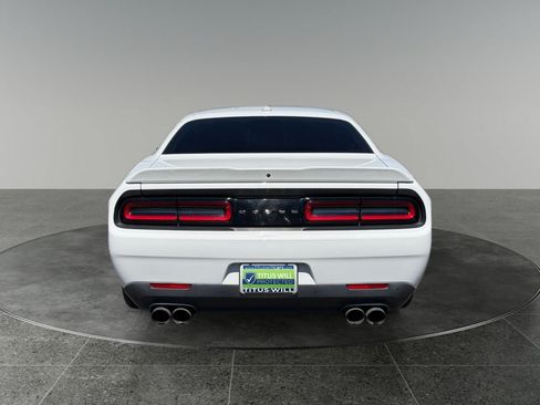 Used 2022 Dodge Challenger R/T RWD image 8
