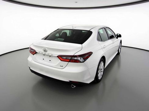 Used 2023 Toyota Camry LE image 5