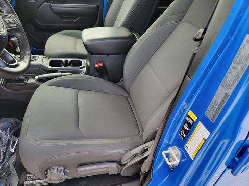 Used 2022 Jeep Gladiator Willys image 10