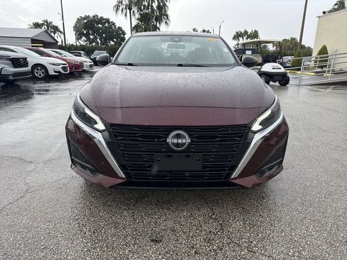 Used 2025 Nissan Altima 2.5 SV FWD image 9