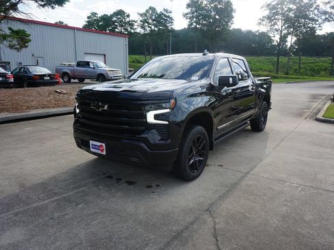 Used 2024 Chevrolet Silverado 1500 High Country w/ Midnight Edition AWD/4WD image 24