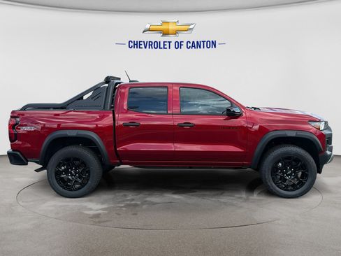 New 2026 Chevrolet Colorado Trail Boss w/ Midnight Edition AWD/4WD image 4