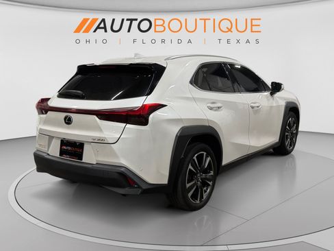 Used 2021 Lexus UX 200 w/ Accessory Package (Z1) FWD image 5
