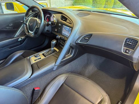 Used 2018 Chevrolet Corvette Stingray Convertible RWD image 30