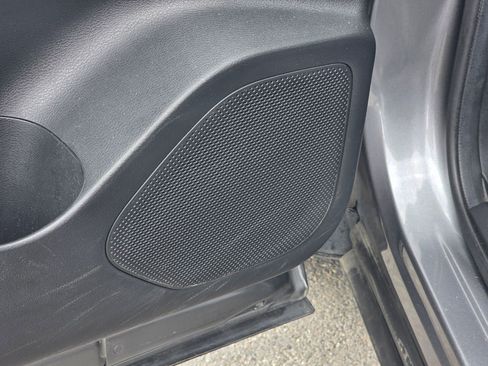 Used 2024 Nissan Rogue SV image 16