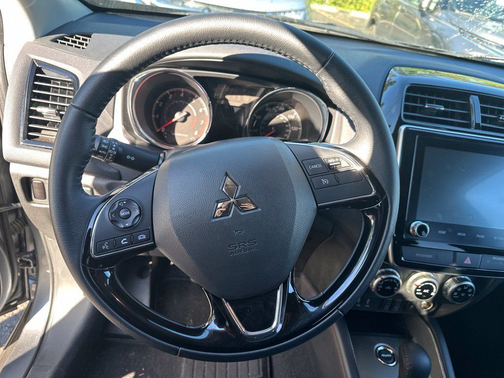 Used 2026 Mitsubishi Outlander Sport SE AWD/4WD image 9