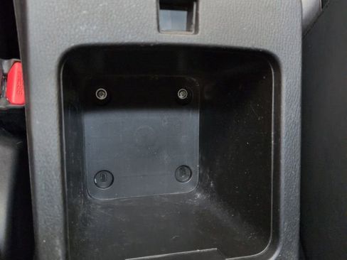 Used 2022 Mitsubishi Outlander SE image 44