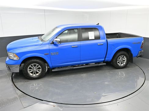 Used 2018 RAM 1500 SLT image 29