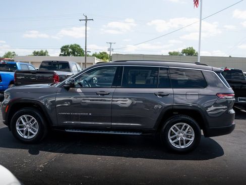 Used 2023 Jeep Grand Cherokee L Laredo w/ Luxury Tech Group I AWD/4WD image 4
