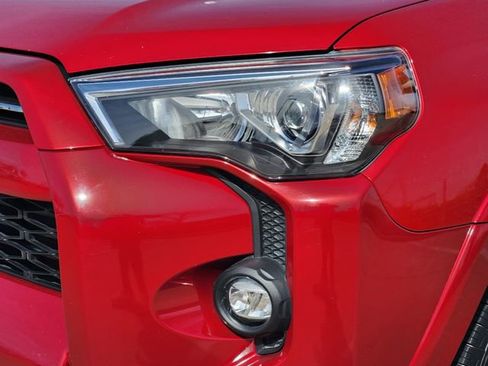 Used 2024 Toyota 4Runner SR5 AWD/4WD image 6