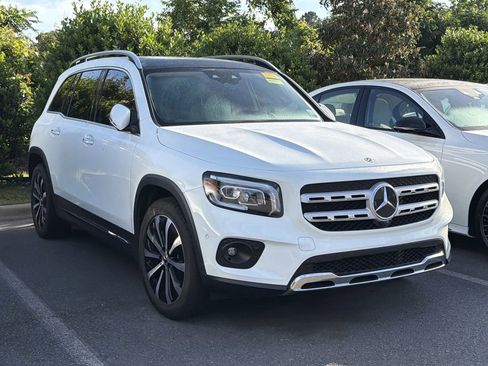 Used 2022 Mercedes-Benz GLB 250 image 3