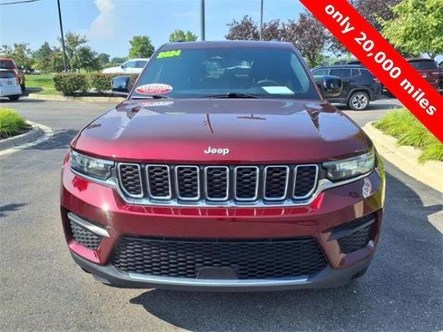 Certified 2024 Jeep Grand Cherokee Laredo X image 2