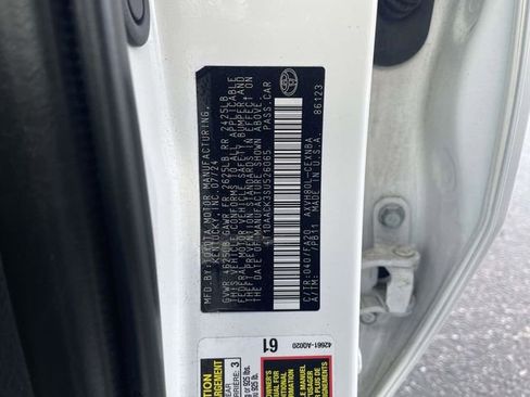 Used 2025 Toyota Camry LE image 32