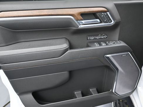 Used 2023 Chevrolet Silverado 1500 High Country w/ High Country Premium Package image 13