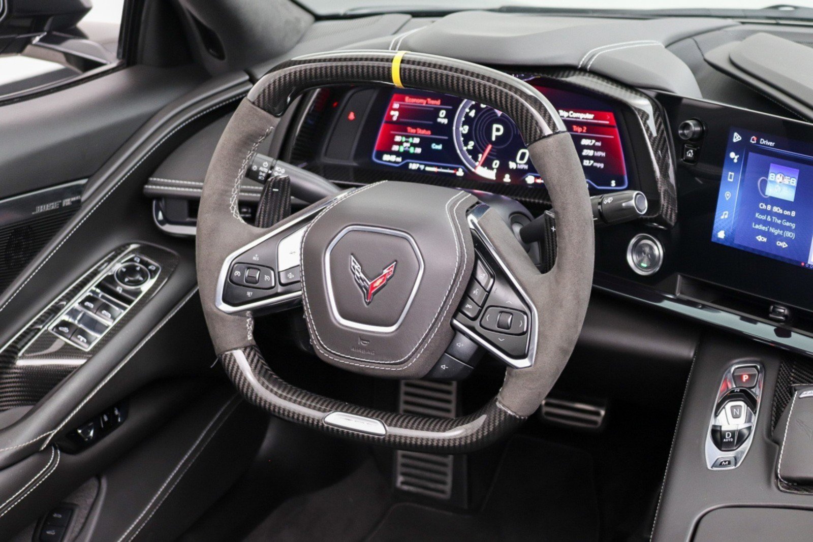 Used 2024 Chevrolet Corvette Z06 RWD image 28