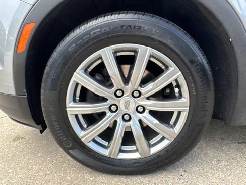 Used 2023 Cadillac XT4 Premium Luxury AWD/4WD image 7