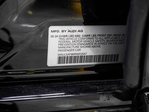 Used 2024 Audi S8 w/ S8 Comfort Plus Package AWD/4WD image 56