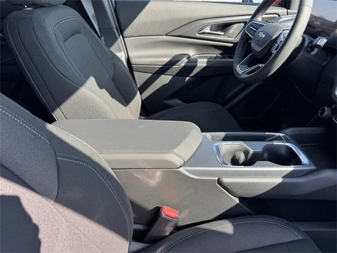 New 2026 Chevrolet Equinox EV LT image 7