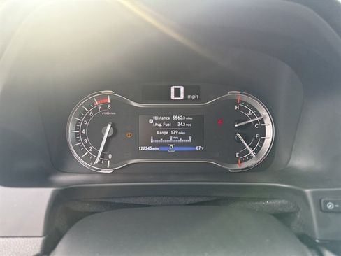 Used 2018 Honda Pilot Touring image 15