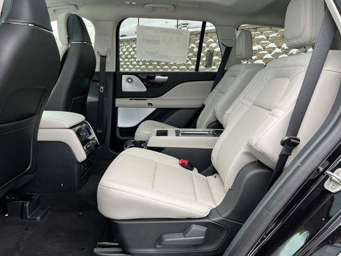 New 2026 Lincoln Aviator Reserve w/ Luxury Package image 5