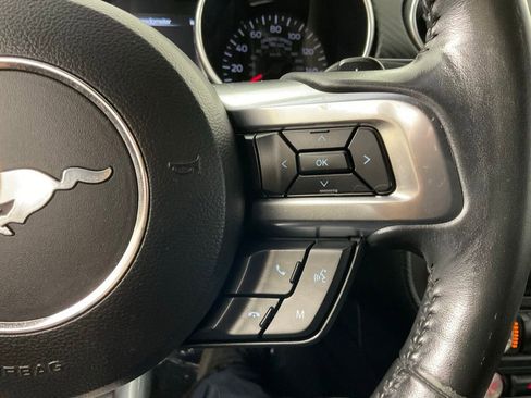 Used 2018 Ford Mustang Coupe w/ Black Accent Pkg RWD image 22