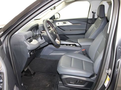 New 2026 Ford Explorer Active w/ Active Comfort Package image 21