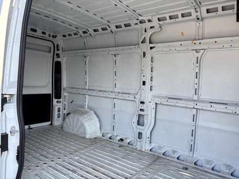 Used 2023 RAM ProMaster 3500 FWD image 24
