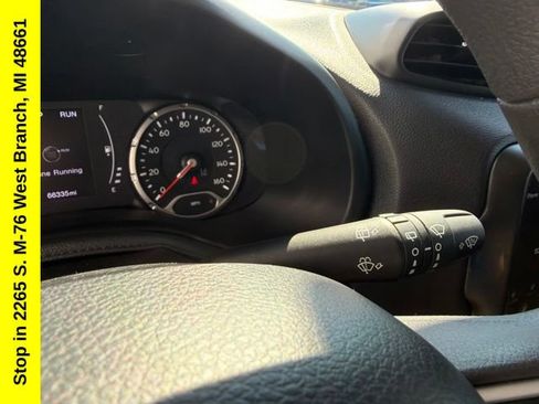 Used 2023 Jeep Renegade Latitude AWD/4WD image 20