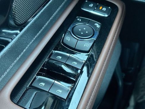 Used 2025 Lincoln Aviator Reserve AWD/4WD image 36