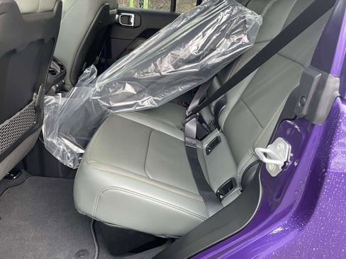 New 2026 Jeep Gladiator Mojave image 12