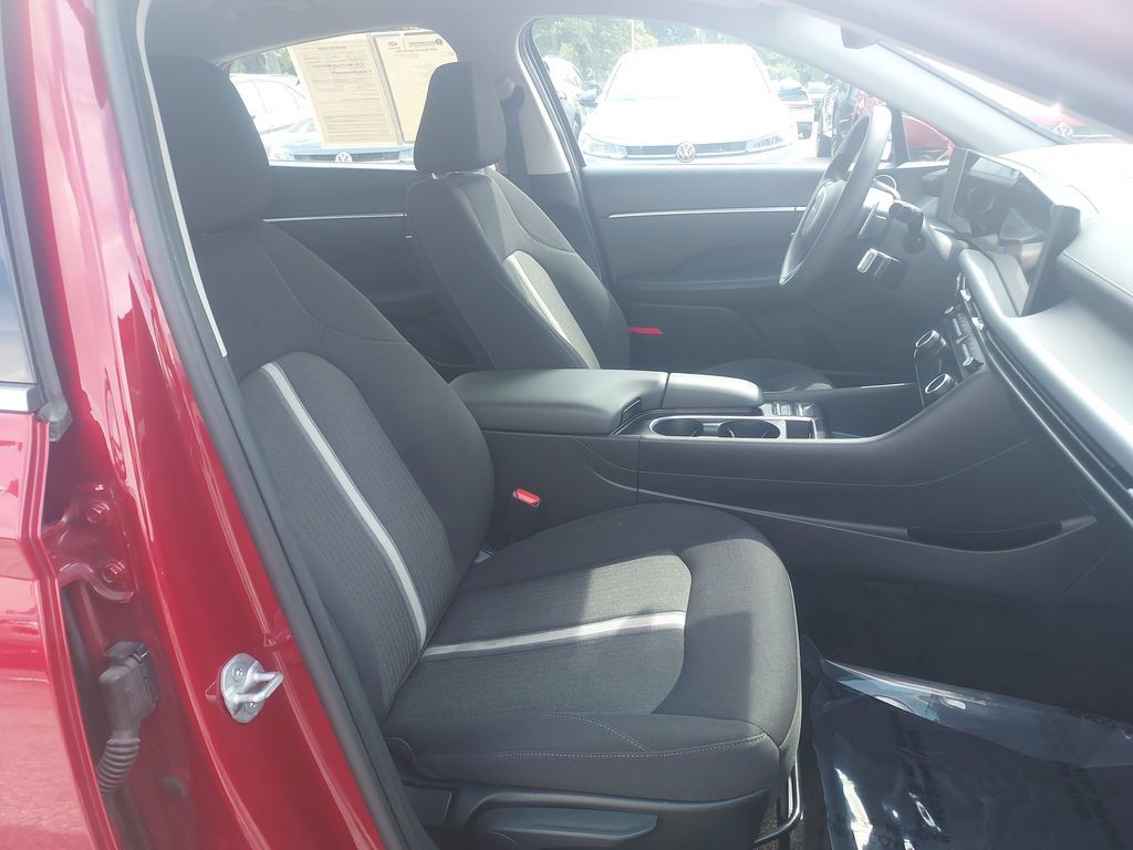 Used 2024 Hyundai Sonata SEL FWD image 29