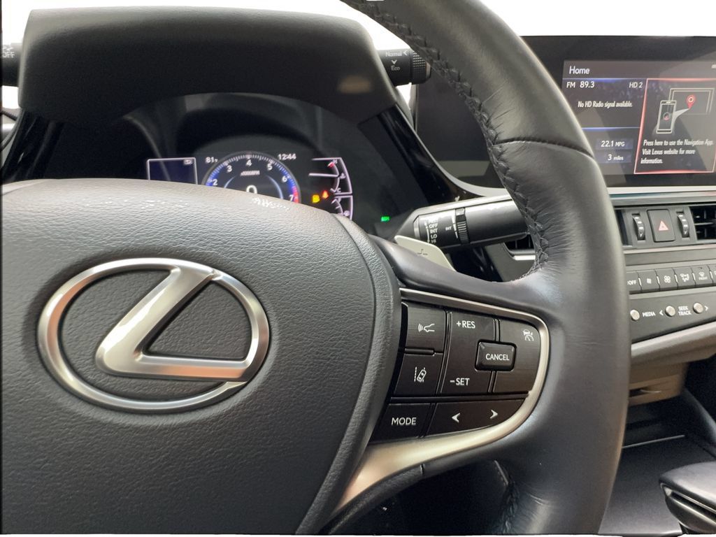 Used 2022 Lexus ES 250 w/ Accessory Package AWD/4WD image 42