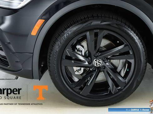 Used 2024 Volkswagen Tiguan SE R-Line FWD image 44