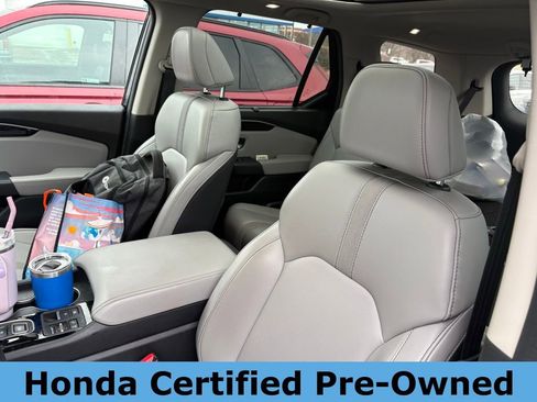 Certified 2025 Honda Pilot Touring image 7