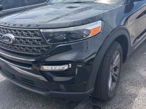 Used 2023 Ford Explorer XLT w/ Equipment Group 202A RWD image 3