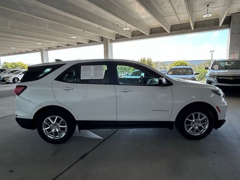 Used 2022 Chevrolet Equinox LS image 4
