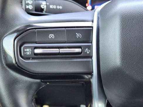 Used 2023 Chevrolet Colorado LT w/ LT Convenience Package II image 21