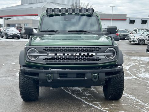 Used 2024 Ford Bronco Badlands image 2