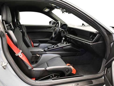 Used 2024 Porsche 911 GT3 image 46