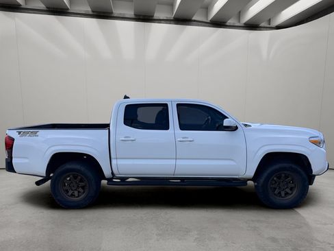 Used 2023 Toyota Tacoma SR AWD/4WD image 7