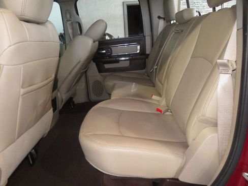 Used 2014 RAM 1500 Laramie w/ Convenience Group image 24