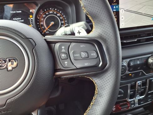 New 2025 Jeep Wrangler Unlimited Rubicon 392 image 27