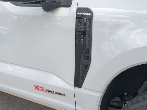 New 2025 Ford F350 Platinum w/ FX4 Off-Road Package image 12