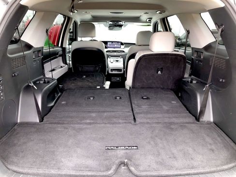 Used 2021 Hyundai Palisade SEL w/ Premium Package image 9