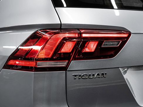 Used 2021 Volkswagen Tiguan S image 14