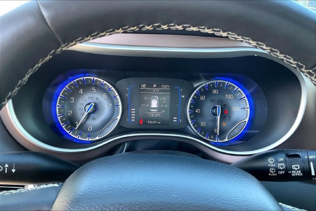 Used 2023 Chrysler Voyager LX FWD image 20