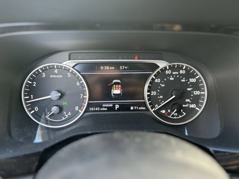 Used 2023 Nissan Pathfinder SV w/ Black Appearance Package image 21